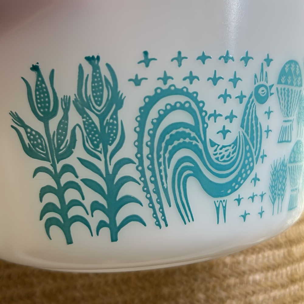 Vintage Pyrex Turquoise Amish Butterprint 1 Quart Ovenware Mixing Bowl with Lid - Picture 14 of 16